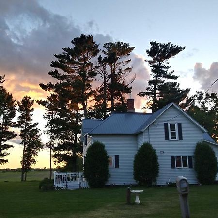 Quiet Farmhouse Retreat With Fire Pit - Pets Welcome Βίλα Milltown Εξωτερικό φωτογραφία