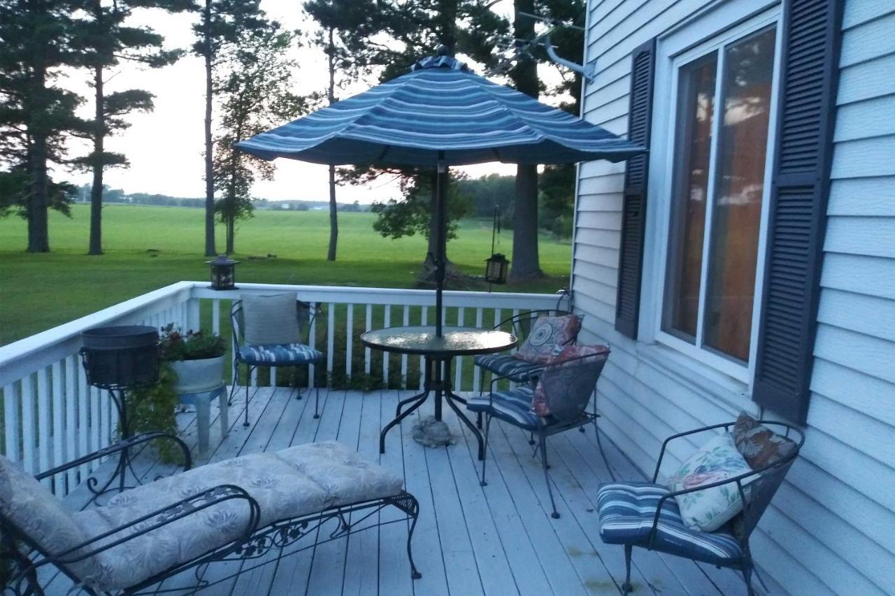 Quiet Farmhouse Retreat With Fire Pit - Pets Welcome Βίλα Milltown Εξωτερικό φωτογραφία