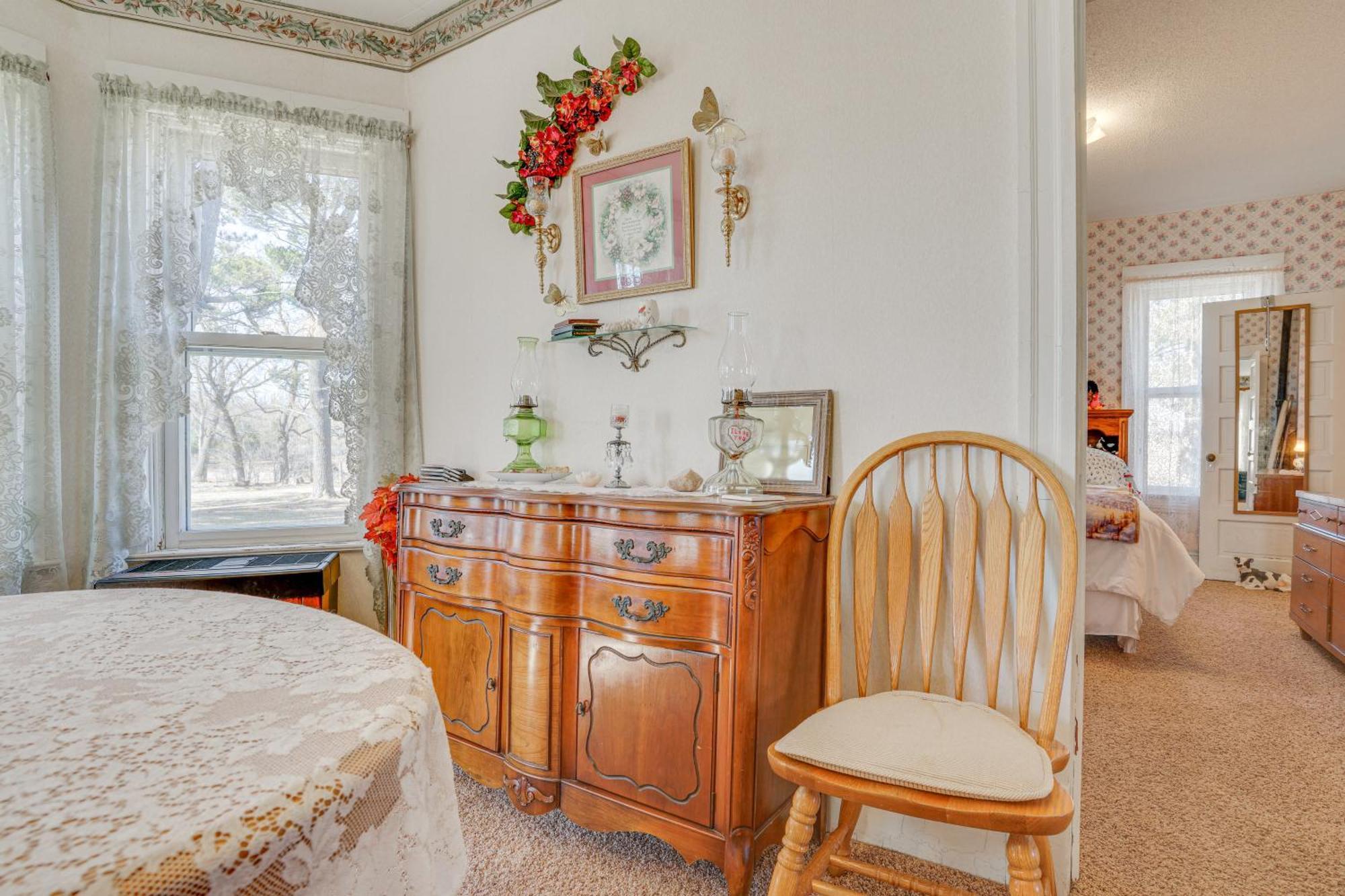 Quiet Farmhouse Retreat With Fire Pit - Pets Welcome Βίλα Milltown Εξωτερικό φωτογραφία