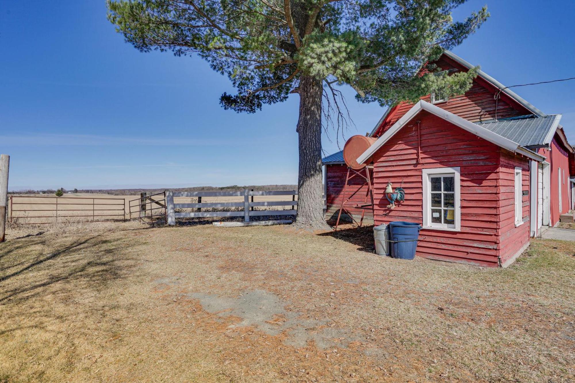 Quiet Farmhouse Retreat With Fire Pit - Pets Welcome Βίλα Milltown Εξωτερικό φωτογραφία